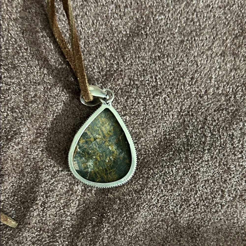 Leopard Jasper Silver Toned Pendant Necklace - Picture 3 of 3
